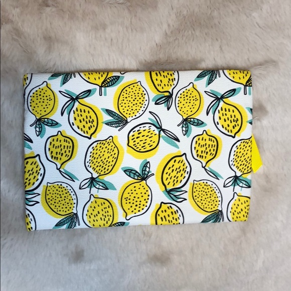 Ipsy Makeup Bag - Picture 3 of 4